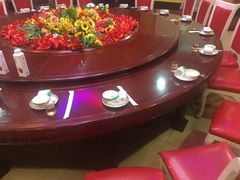 包厢-石头门坎