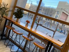 靠窗位-HAVE A ROOM·有间质果(总店)
