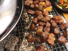 雪花肉粒-肉甲韩国木炭烤肉(新壹街1店)