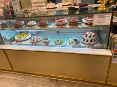 -花花卷卷·鲜食蛋糕(静安久光百货店)