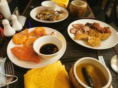 -怡豪大饭店·银顶旋转餐厅