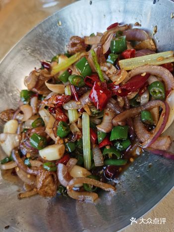 价格普遍比市场价稍低，但是菜也非常好吃