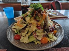 现切混合蔬菜沙拉-WOLFGANG PUCK KITCHEN & BAR(迪士尼小镇店)