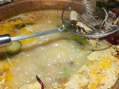 -洱火云南酸菜牛肉火锅(石景山当代商城店)