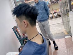 -乾健·烫染·接发SALON