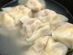 三鲜大馄饨-万寿斋(山阴路店)
