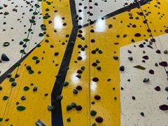 -问山MountQuest攀岩馆