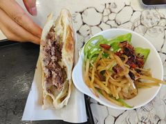 -高玛纳驴肉火烧(一世界店)