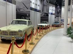 -杭州中沃沃尔沃4S店(滨江区店)