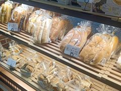 -蓝小轩蛋糕·面包(趣春店)