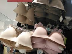 -优衣库(上海虹口龙之梦店)