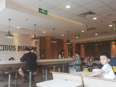 -麦当劳(杨林得来速店)