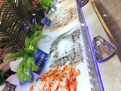 -锤头鲨毛肚海鲜烤肉自助餐厅(国购广场店)