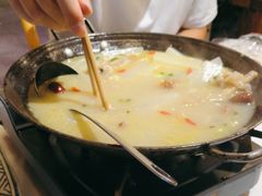 -霄汉牛三鲜湖北砂锅菜(万松园2店)