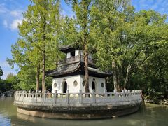 -汇龙潭