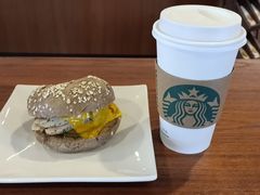 -星巴克(广州南站A18检票口楼上)