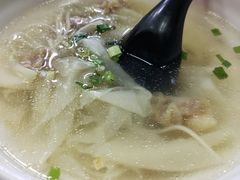 鲜肉小馄饨-食惠里小笼包面馆(越秀店)