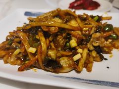 -南京金牛湖巨碗鱼头