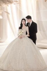 -喜爱高定婚纱摄影