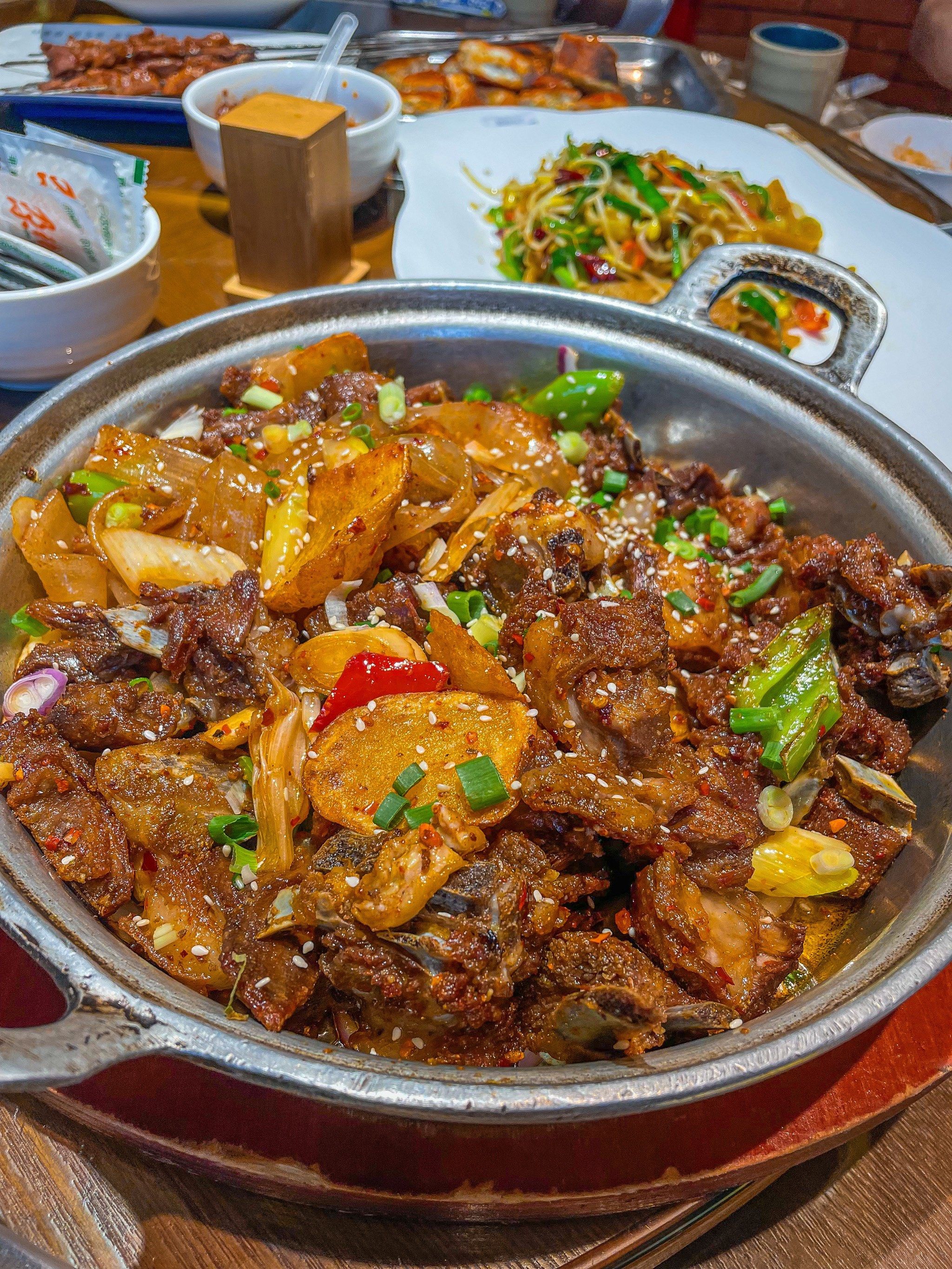 西宁绝对不能错过!炕锅羊肉的温暖滋味