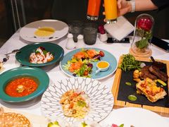 -深圳富苑皇冠假日套房酒店