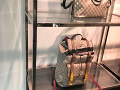 -Gucci(首创奥特莱斯店)