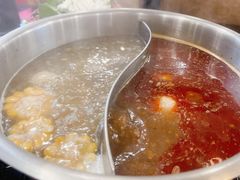 鸳鸯锅底-潮汕美牛肉丸火锅店(天宁寺店)