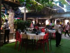 -刘姐啤酒鱼民族演艺餐厅(西街总店)
