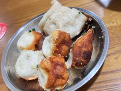 -黄阿姨锅贴大王(万航渡路店)