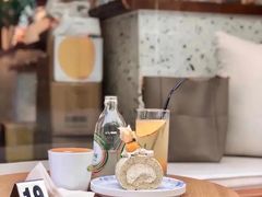 -Line 咖啡(石厦花园店)