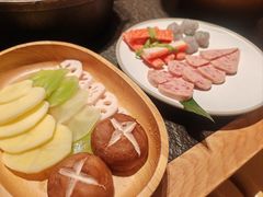 -三出山火锅(南京万象天地店)