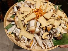 -滇香肴·云南菜蒸汽石锅鱼(云南北路店)