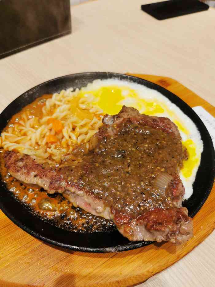 纽斯特牛排自助餐厅(浦江万达店)-"离开召稼楼挺近的,下午逛古镇,晚上