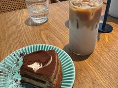 -Two Birds One Stone·一石二鸟(诚品生活店)