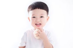 -小熊维尼高端儿童摄影(南山信和店)