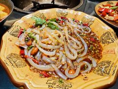 -周老三跷脚牛肉·全牛火锅(非遗传承店)