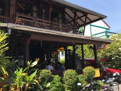 -Dash Teak House
