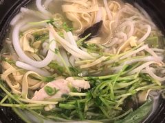 -丽虹云南过桥米线(兴工街店)