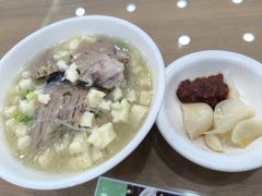 羊肉煮馍-西安贾三灌汤包·回坊小吃·清真炒菜(北院门总店)