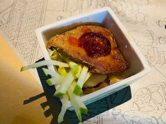 -穹六人间 people 6(岳阳路店)