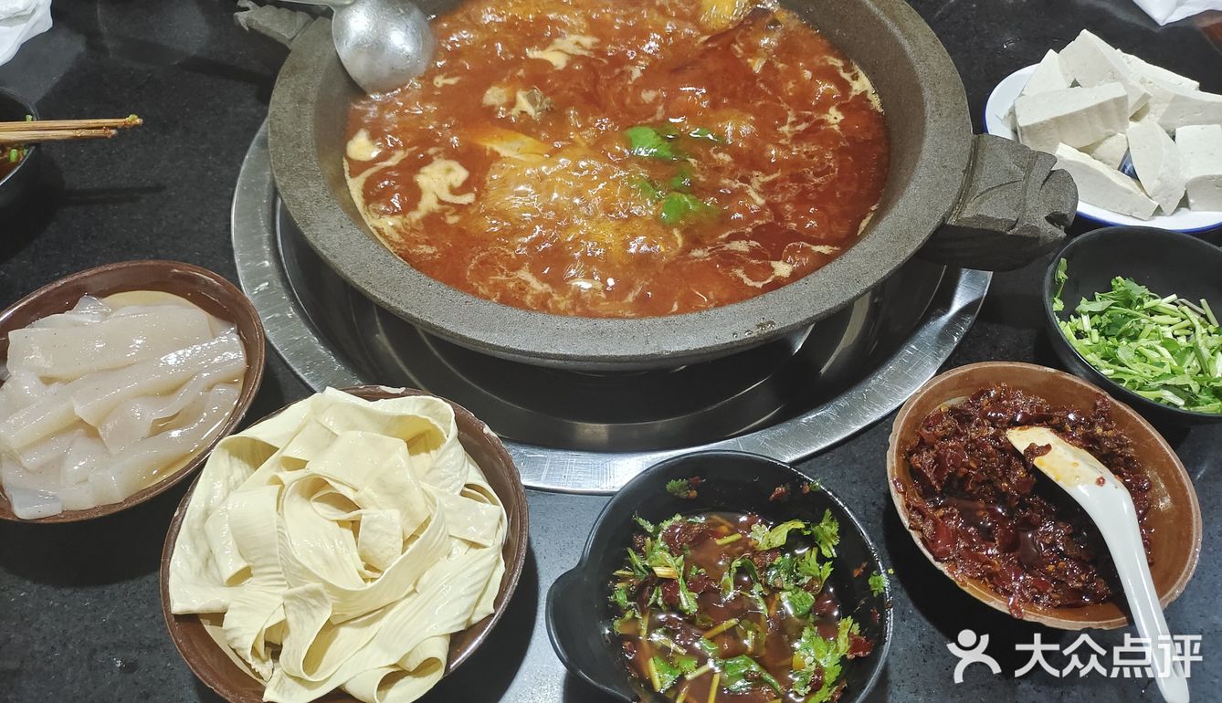 耙牛肉真的是一绝，开了好多年的老店了，经常有本地居民去吃