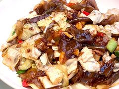 -阿瓦山寨·湘菜现炒·剁椒鱼头王(咸阳总店)