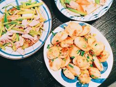 -爱的果实月嫂育婴师(世纪东方店)