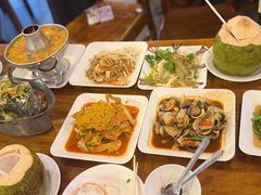 -两兄弟Song Pee Nong(2号店)