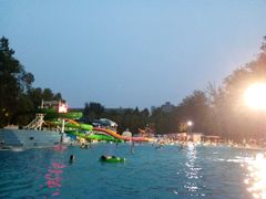 -青年湖公园水上世界