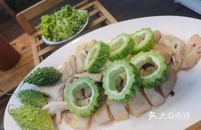 Summer Relief Bitter Melon Chicken Pot