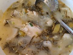 -严记小天府酸菜鱼(西四路店)