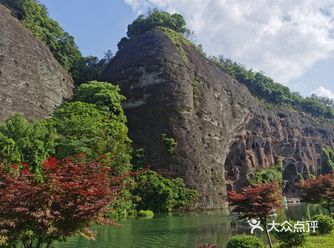 象形山位于湖南省长沙市浏阳市达浒镇，西临官渡镇潘溪村