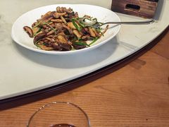 -泓历皇朝酒店(东亭店)