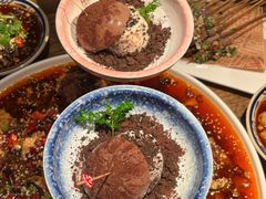 -麻辣总动员·川派海鲜·现炒浇头面·自贡菜(五彩城店)